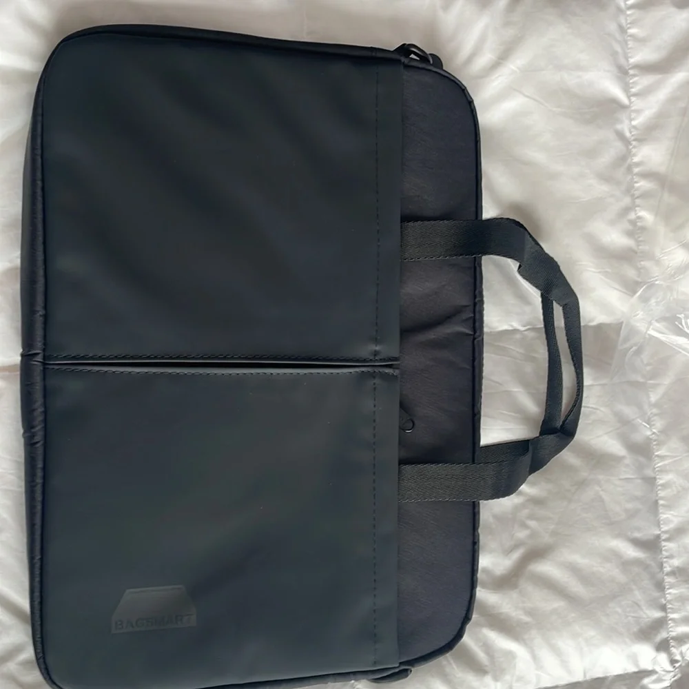 Bagsmart computer case. New in package.